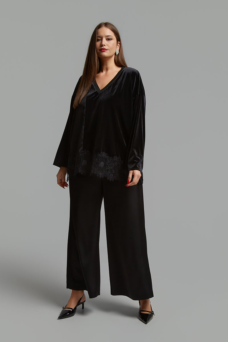 Blouse with lace trim