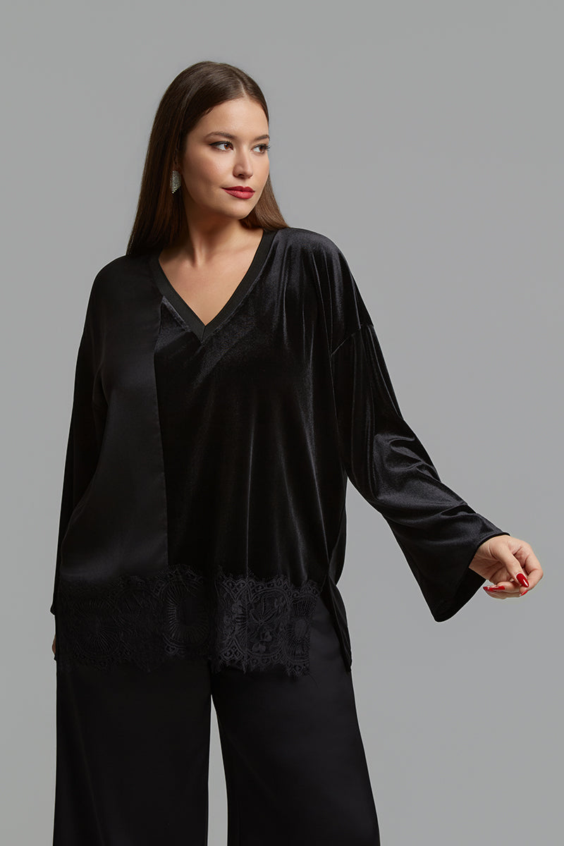 Blouse with lace trim