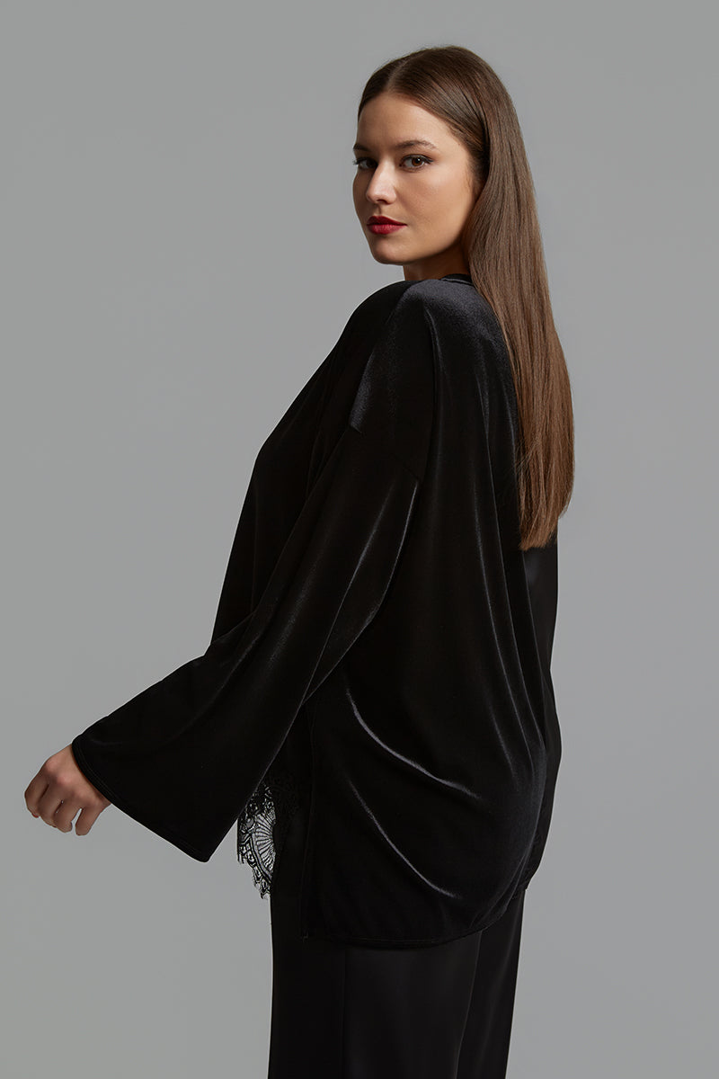 Blouse with lace trim