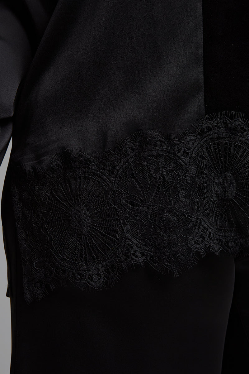 Blouse with lace trim