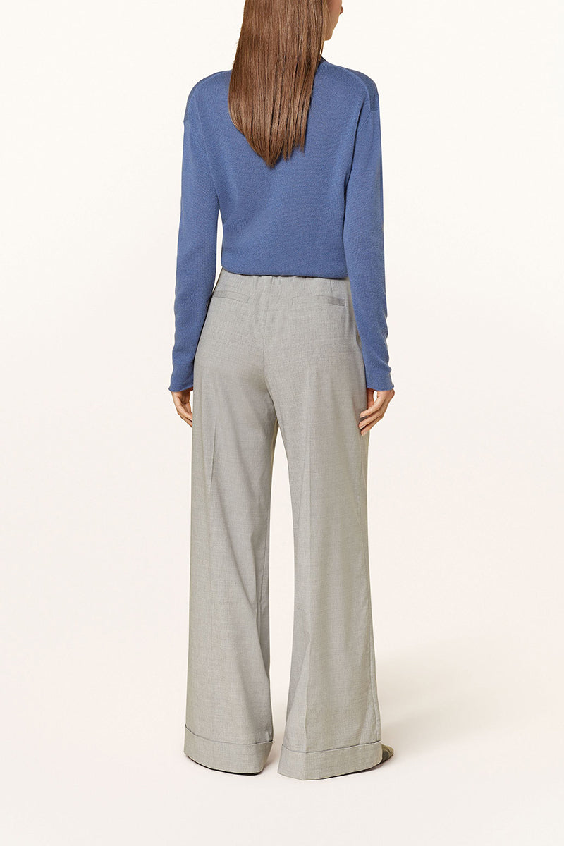 Stand-up collar sweater