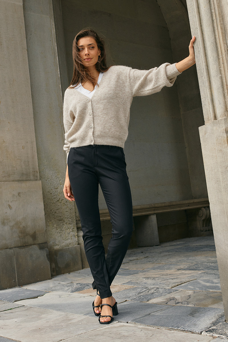 MMThora V-Neck Knit Cardigan