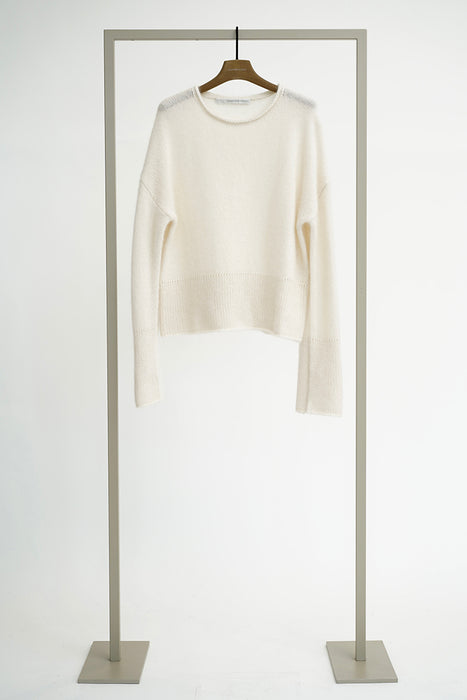 Round neck sweater