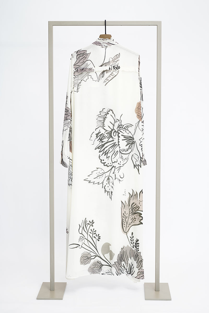 Chiffon dress with ruffled collar