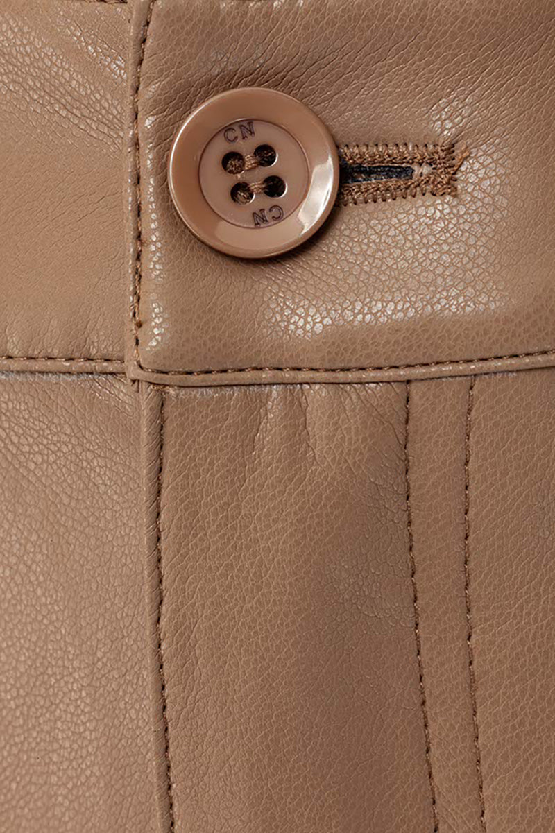 Pants in vegan leather