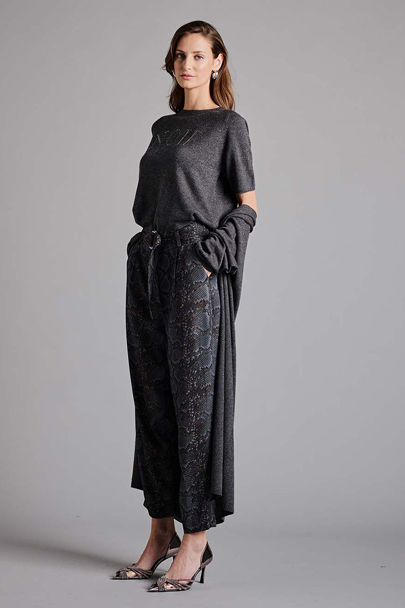 Trousers in viscose twill