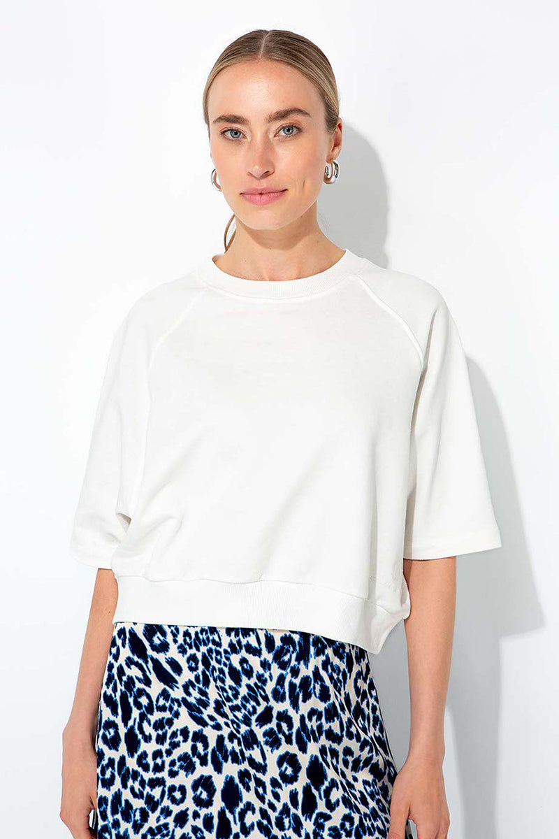 Short-sleeved sweatshirt