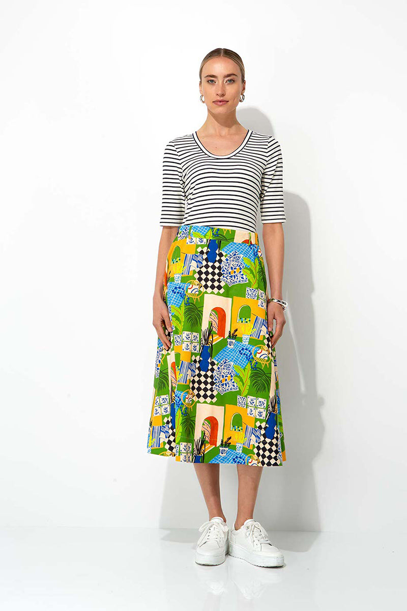 V-neck shirt in striped rib jersey