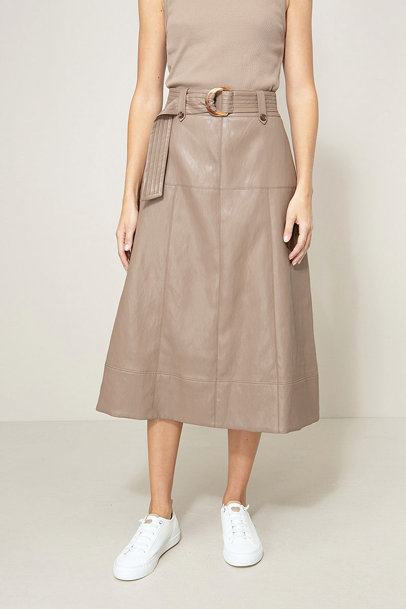 Skirt in vegan leather