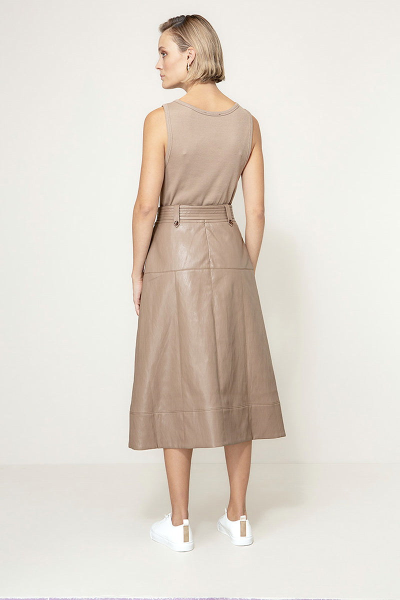Skirt in vegan leather