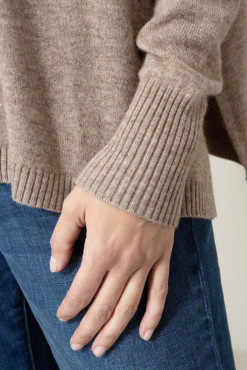 Smiley knitted sweater with merino wool
