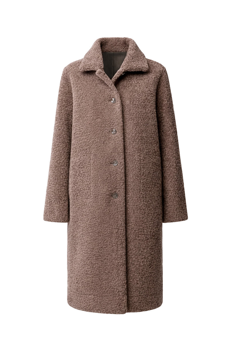 Coat in faux fur