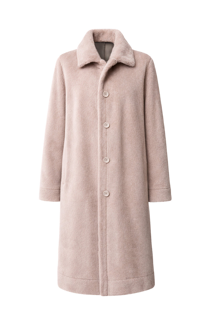 Coat in faux fur