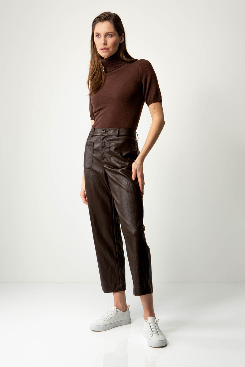 Pants in vegan leather