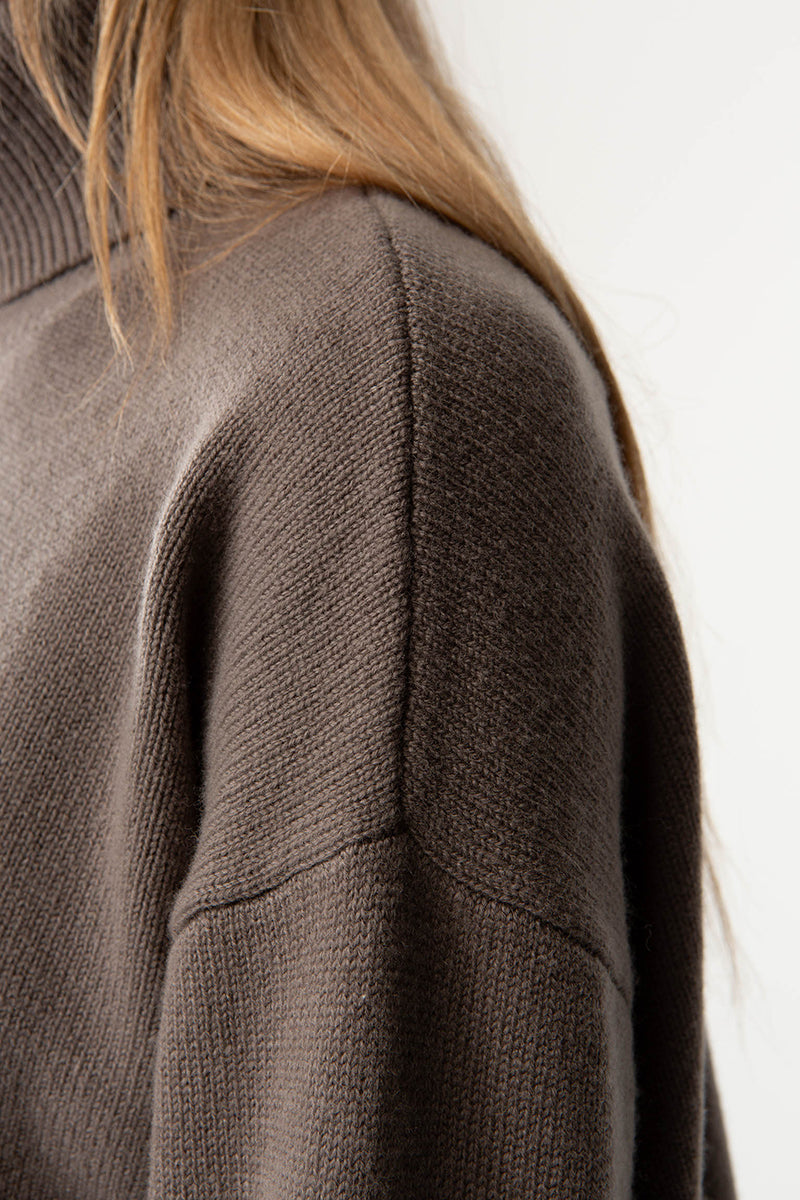 Turtleneck pullover in merino wool