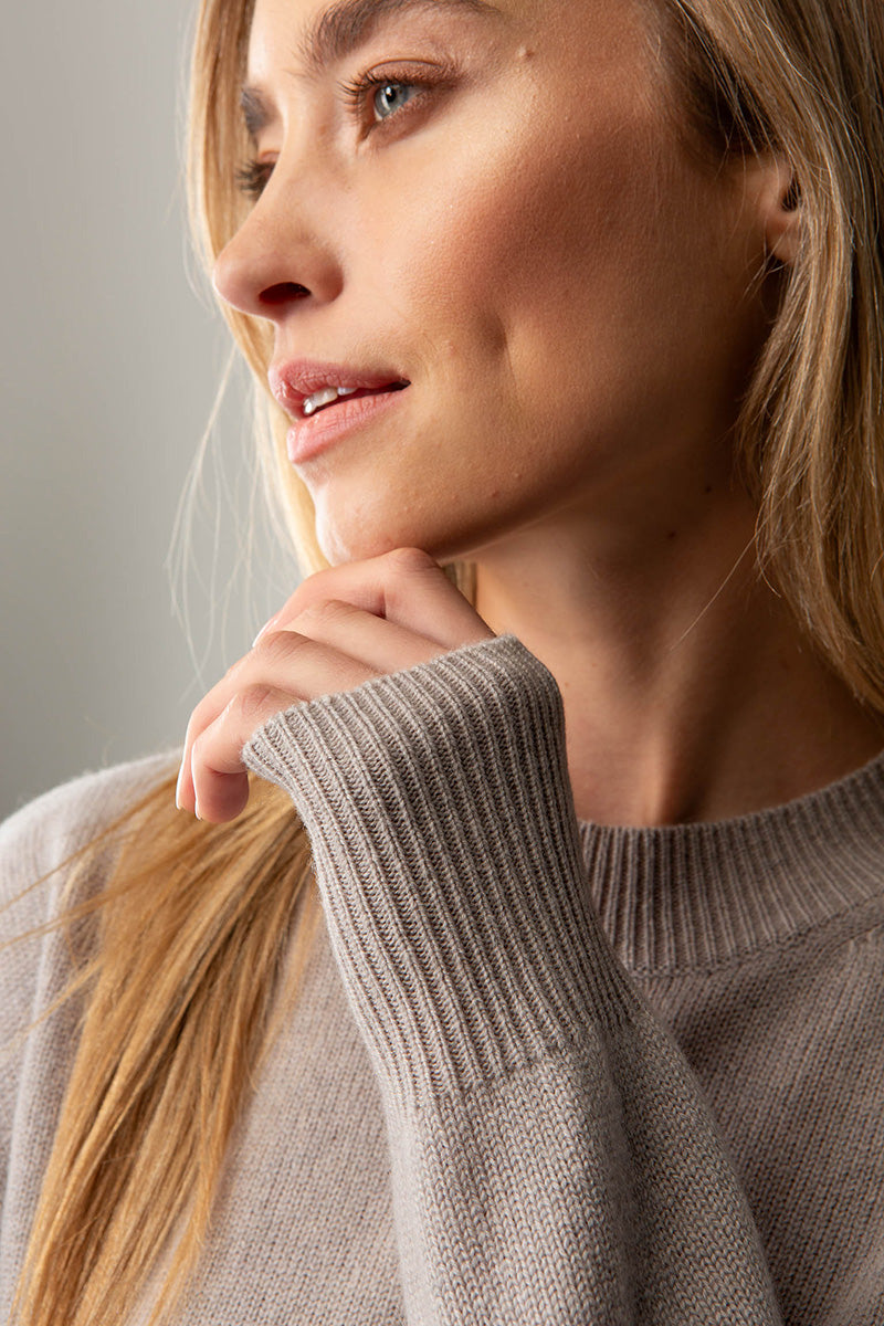 Sweater with wide waistband in merino wool