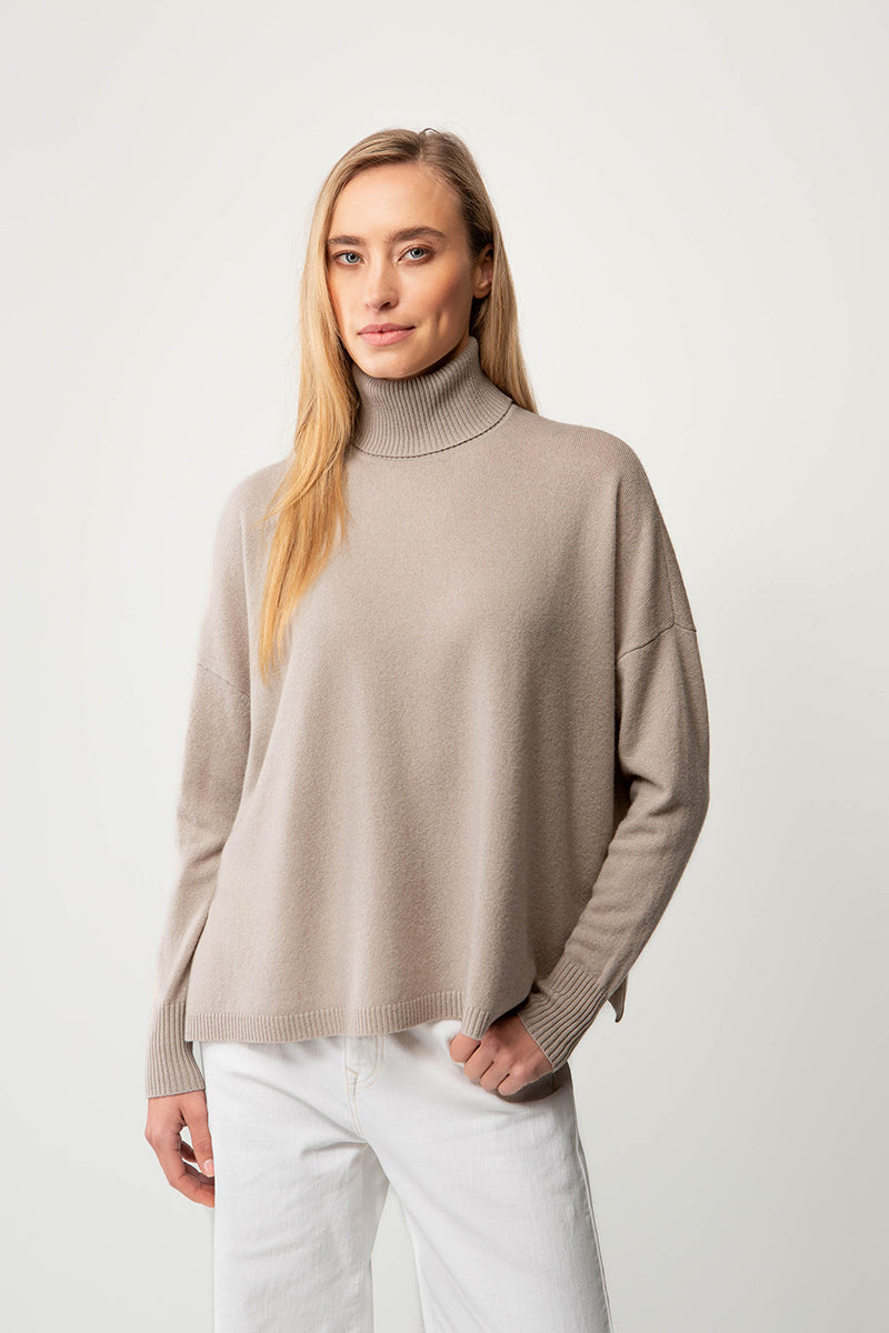 Turtleneck pullover in cashmere wool mix