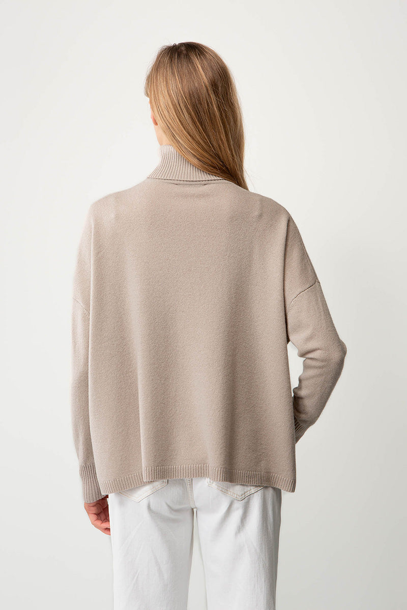 Turtleneck pullover in cashmere wool mix