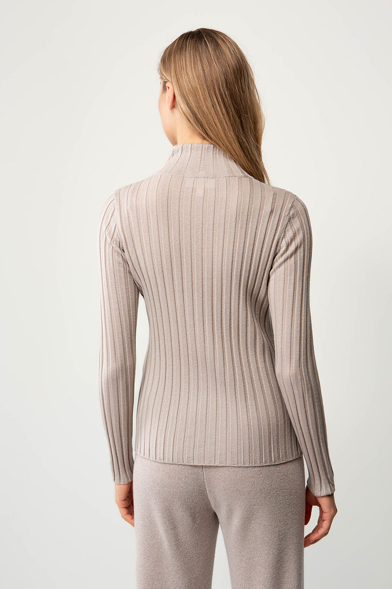 Turtleneck blouse in merino wool