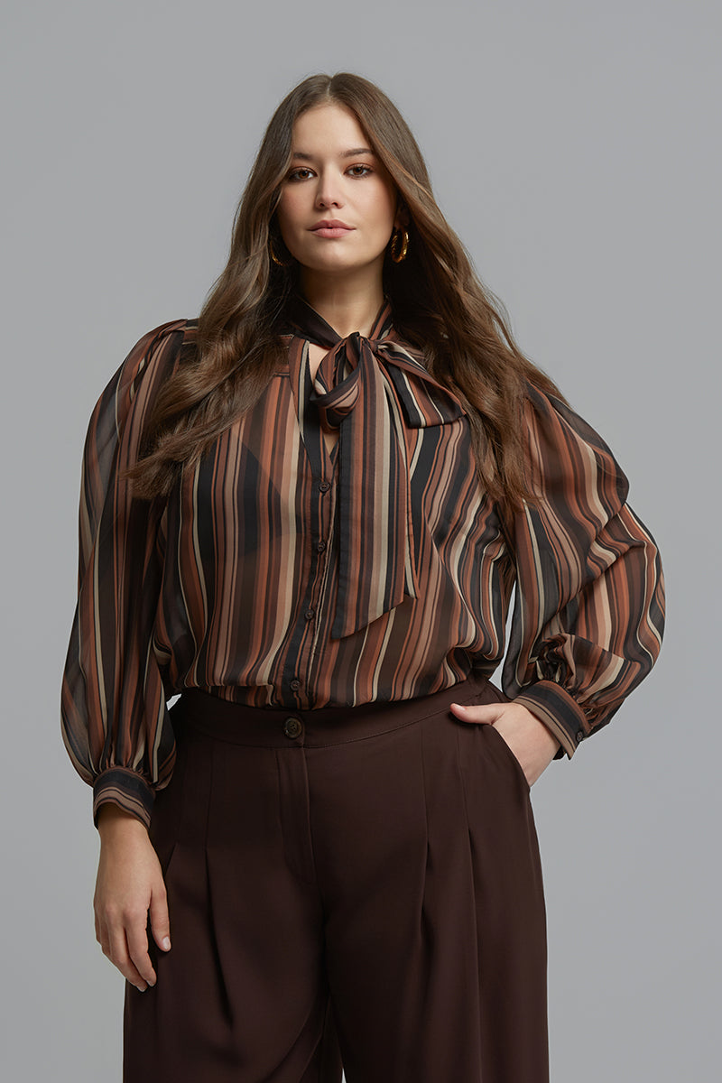 Blouse in stripes