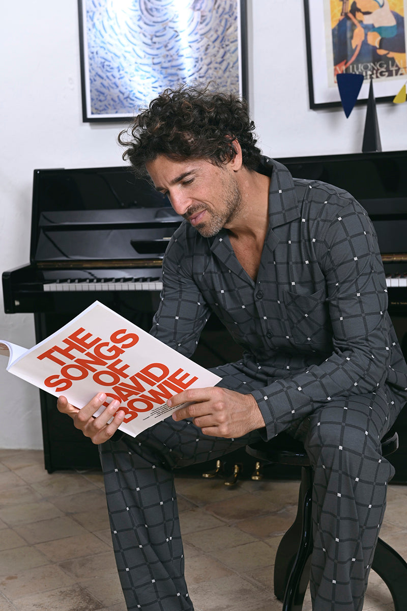 Pyjama mit durchgehender Knopfleiste