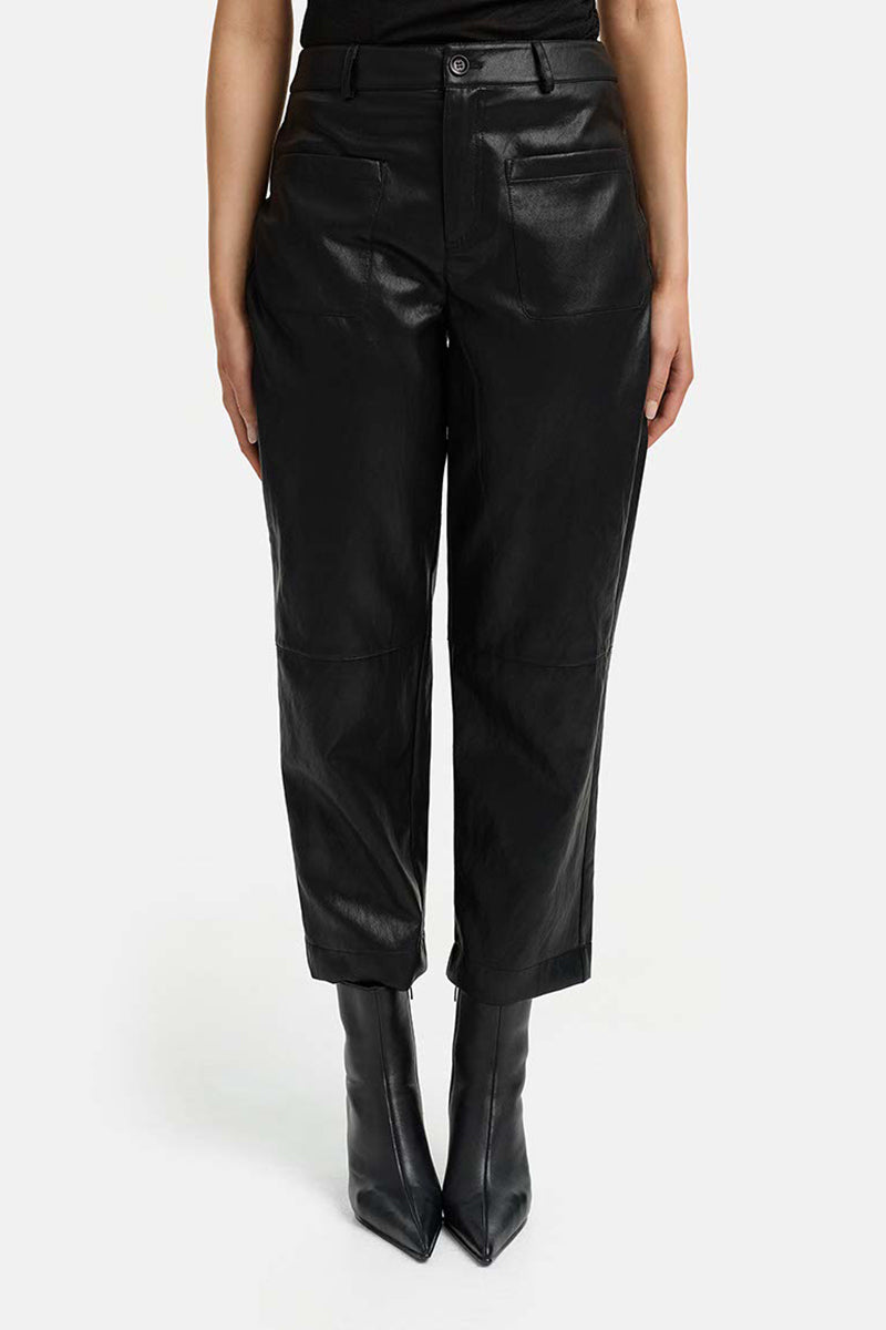 Pants in vegan leather
