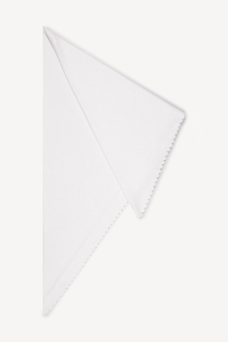 Triangle wool scarf