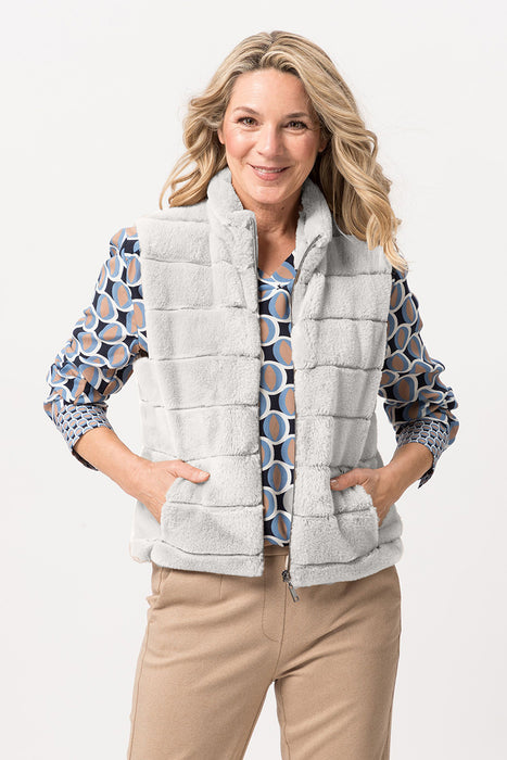 Vest with zipper