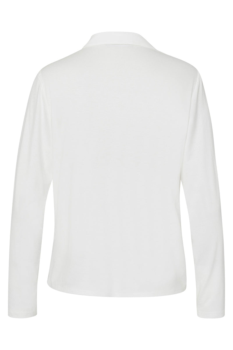 Blouse with black accent