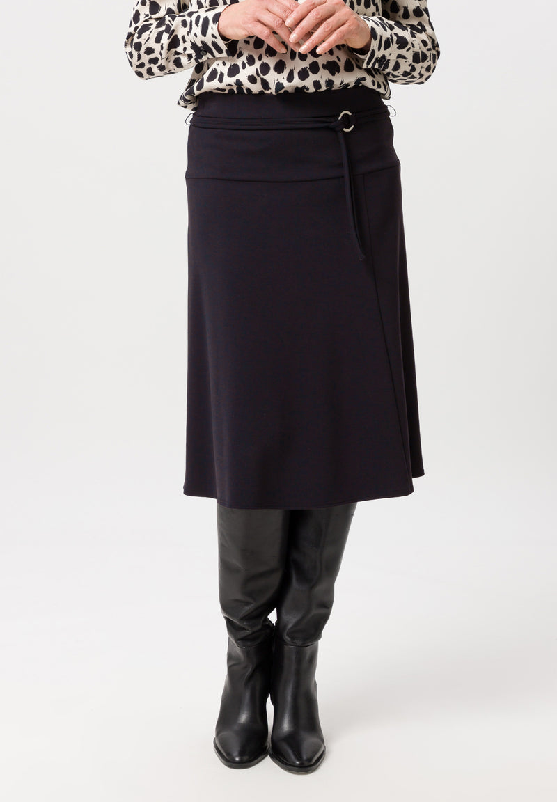 Skirt with tie belt