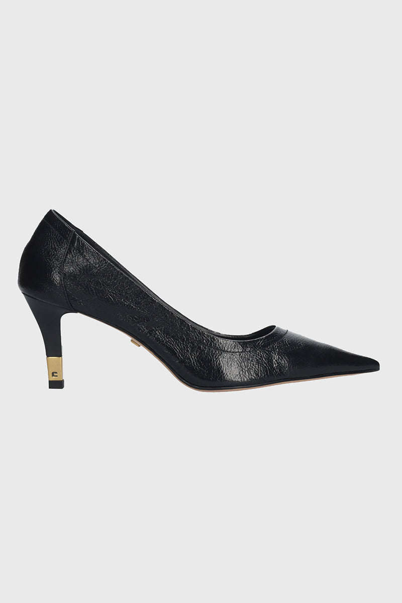 Noira pumps