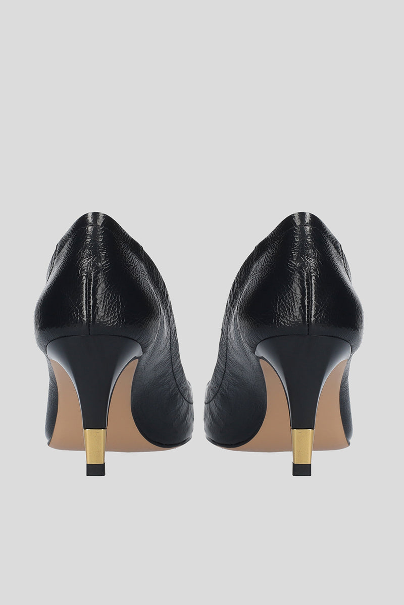 Noira pumps
