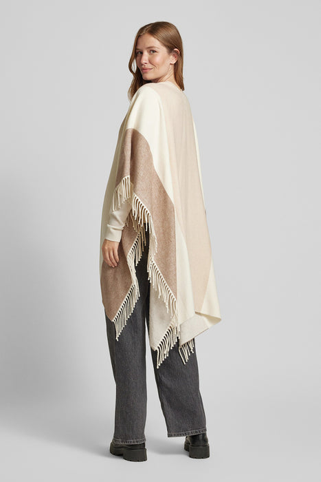 Cape with fringes