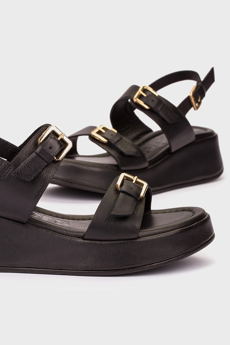 Horizon 32 sandals