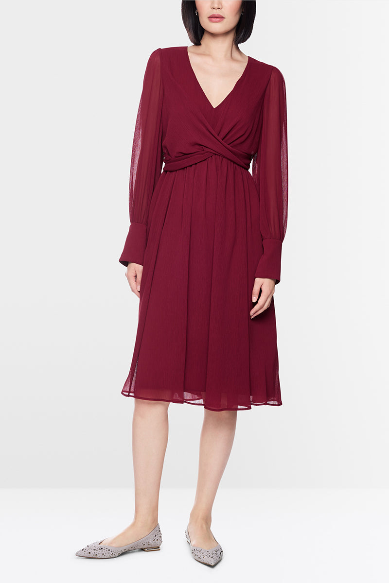 Elegant crêpe midi dress