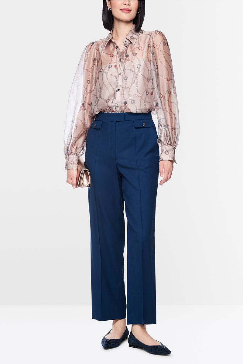 Delicate blouse with detachable top