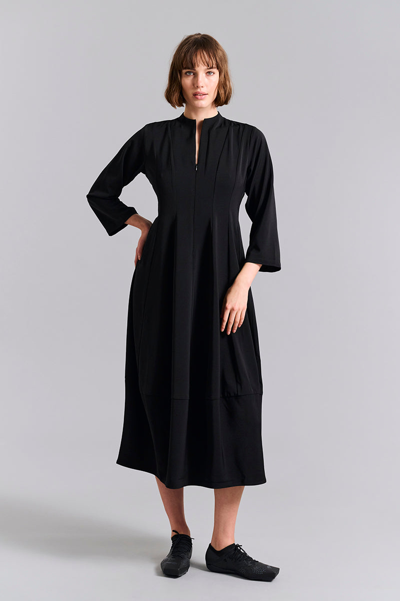 Sakura stretch dress with collar