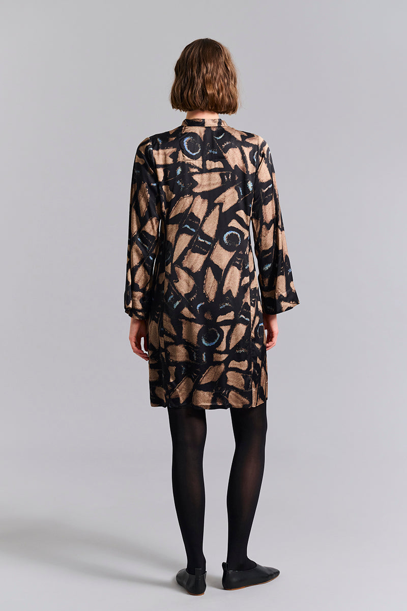 Kuhaki FSC dress with collar