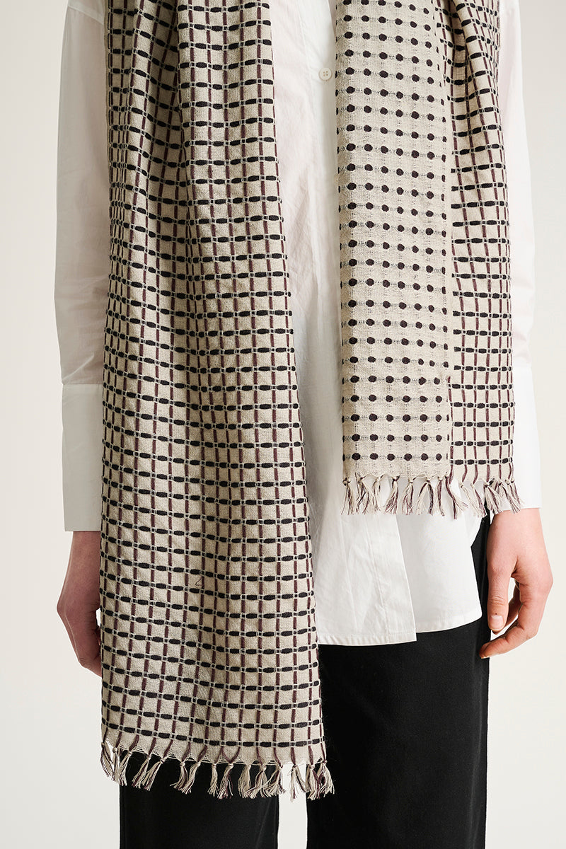 Check threads scarf