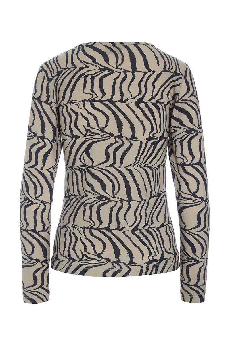 Yakumi blouse