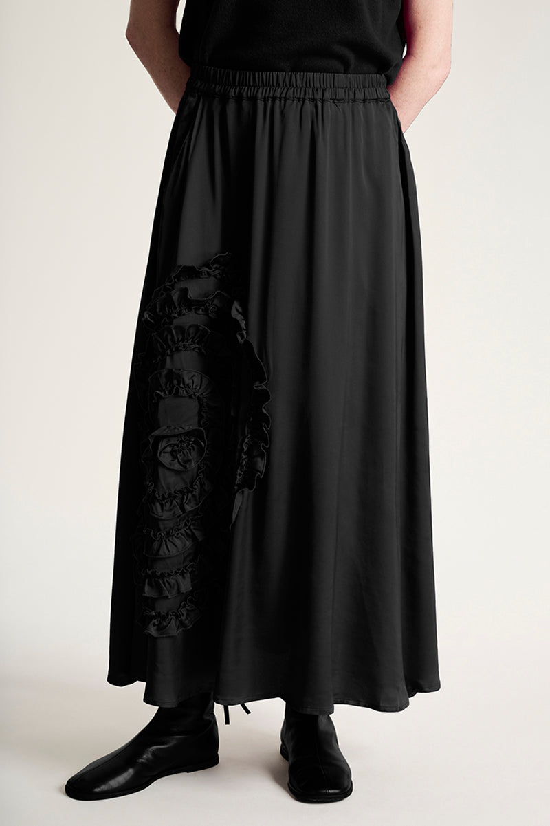 Kuhaku skirt with detail