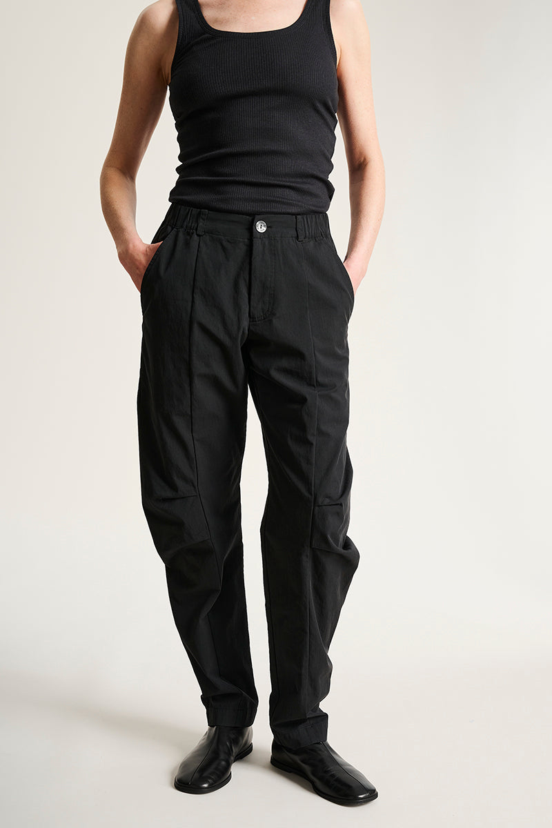 Tazuke trousers with pleats