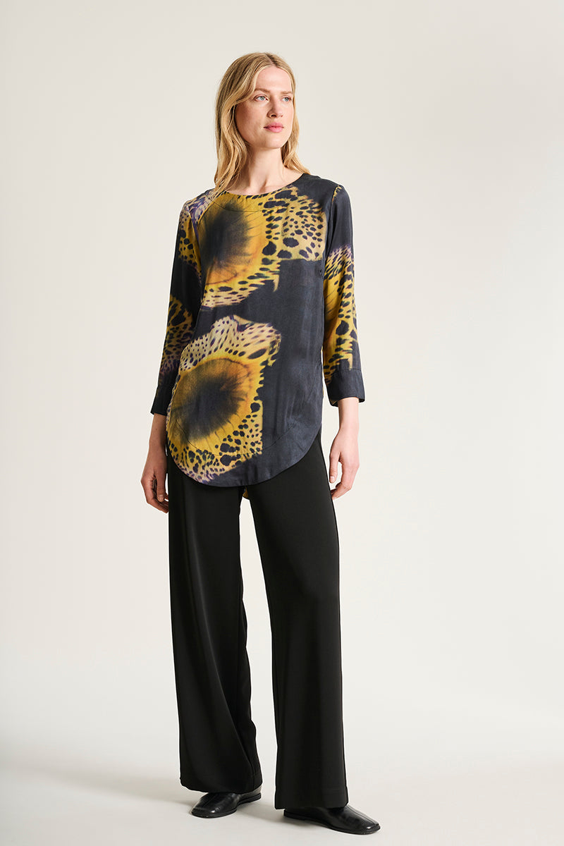 Shinobe blouse with boatneck