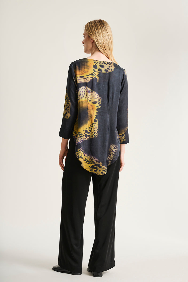 Shinobe blouse with boatneck