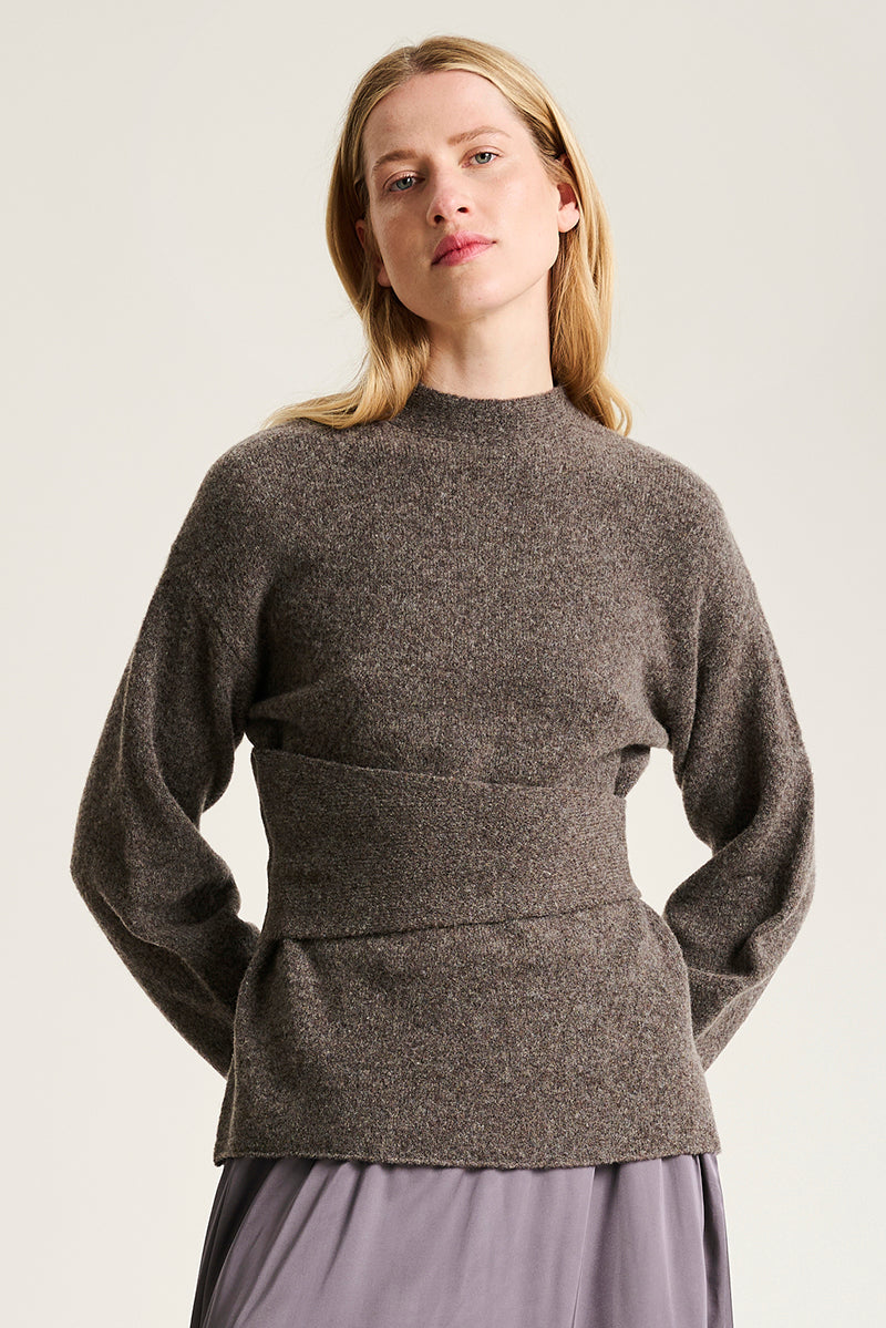 Hitsuji sweater