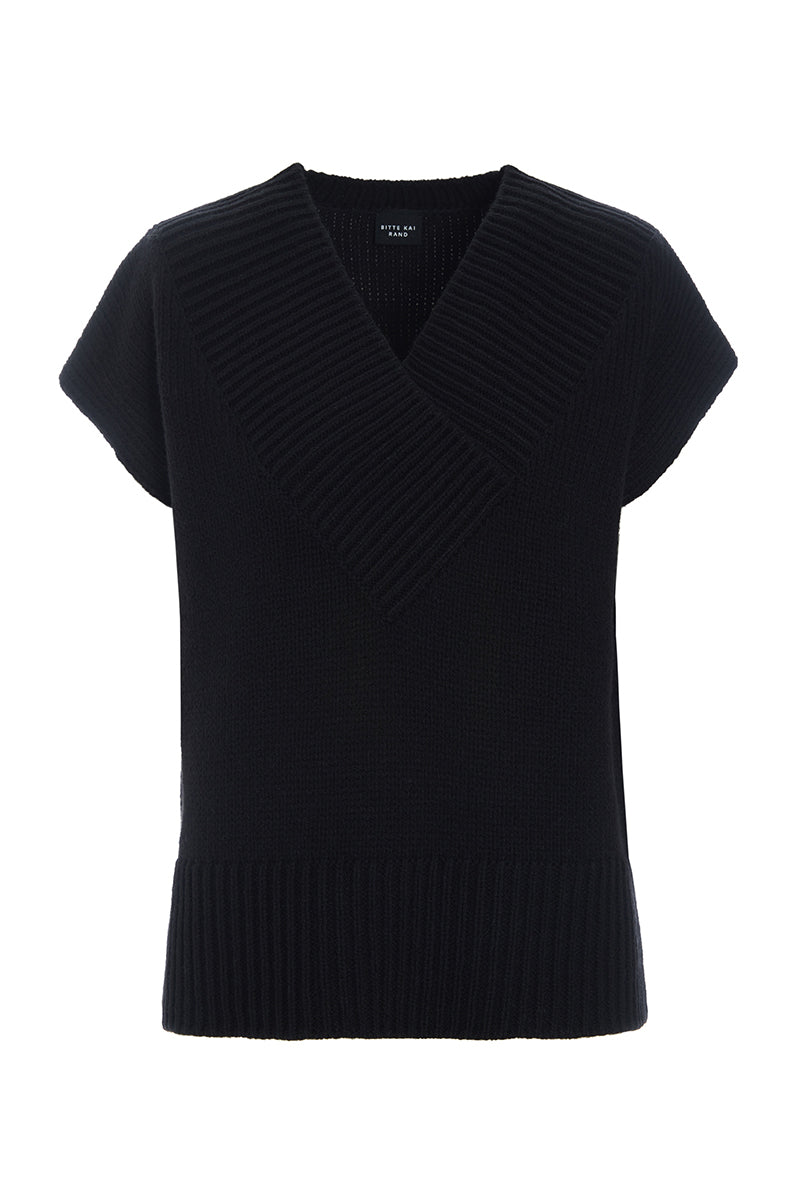 Nitto sleeveless blouse