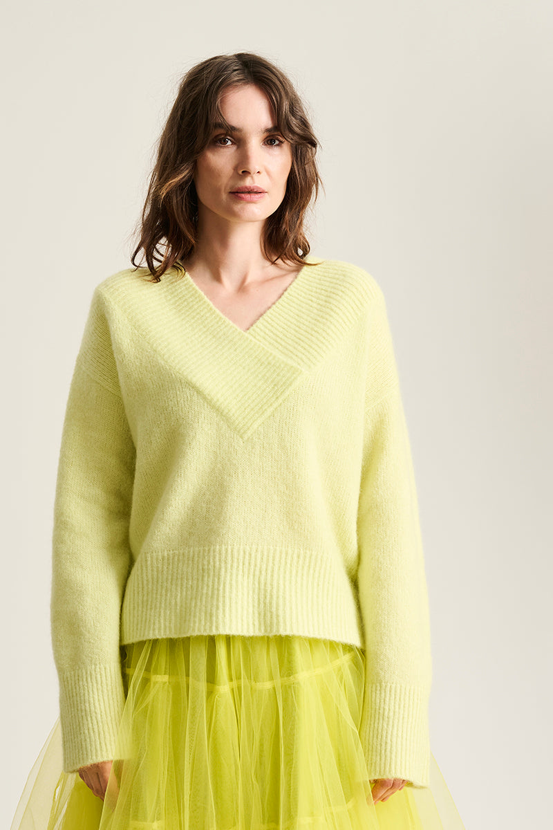 Hisashi V-neck sweater