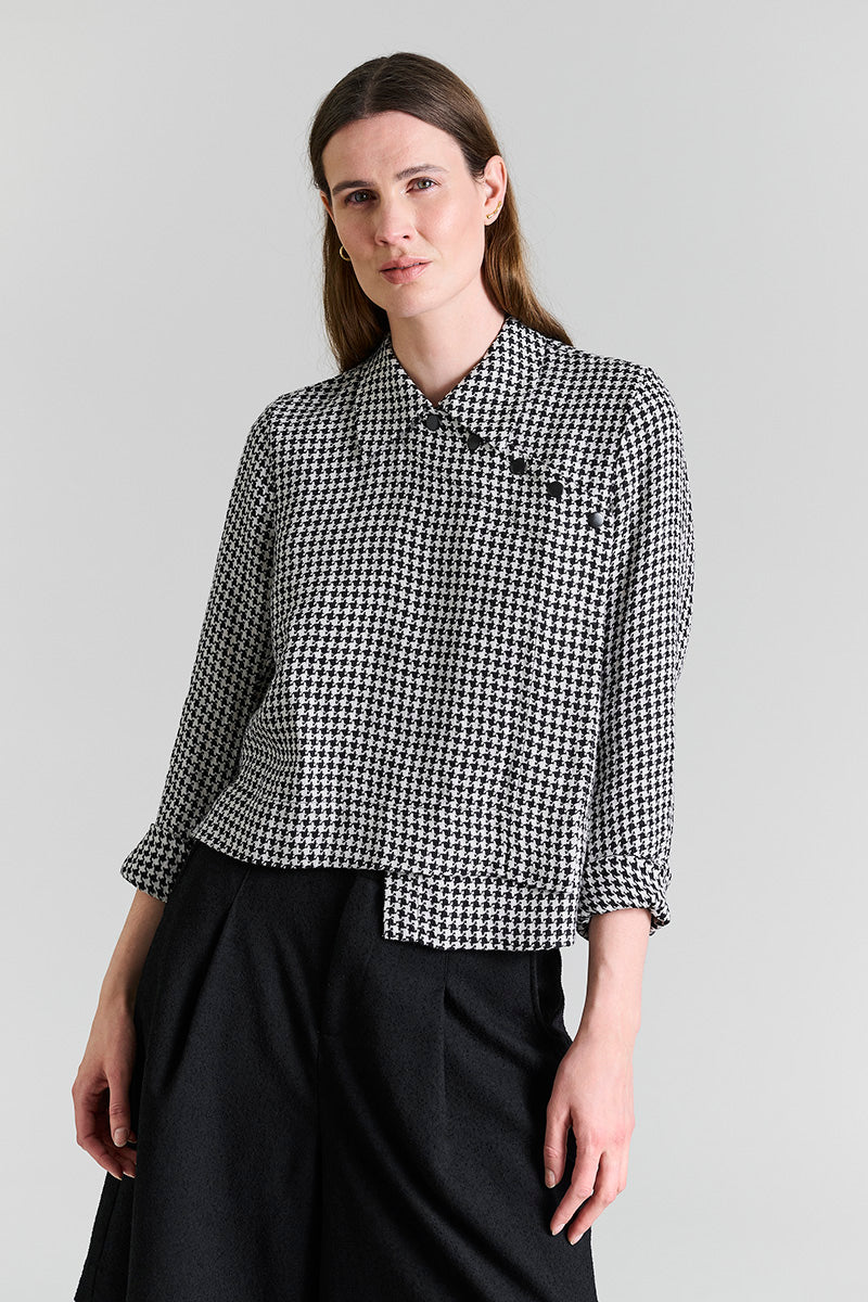 Chesu asymmetric jacket