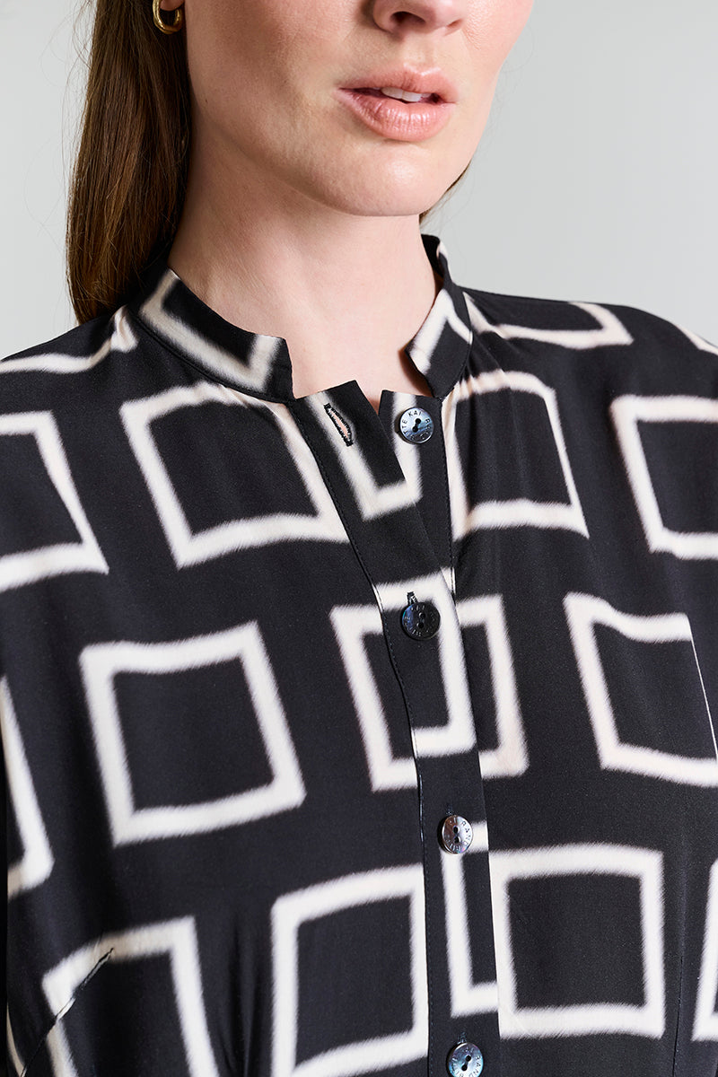 Iki dress with buttons