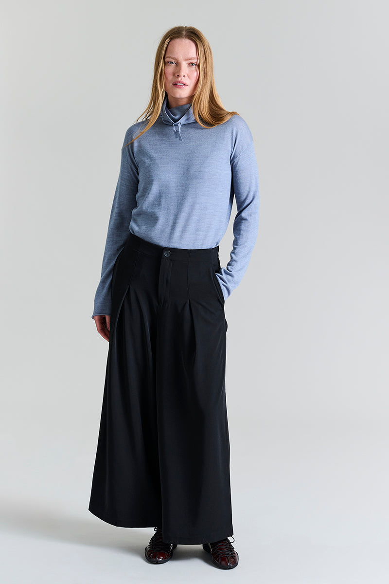 Nisu high neck blouse